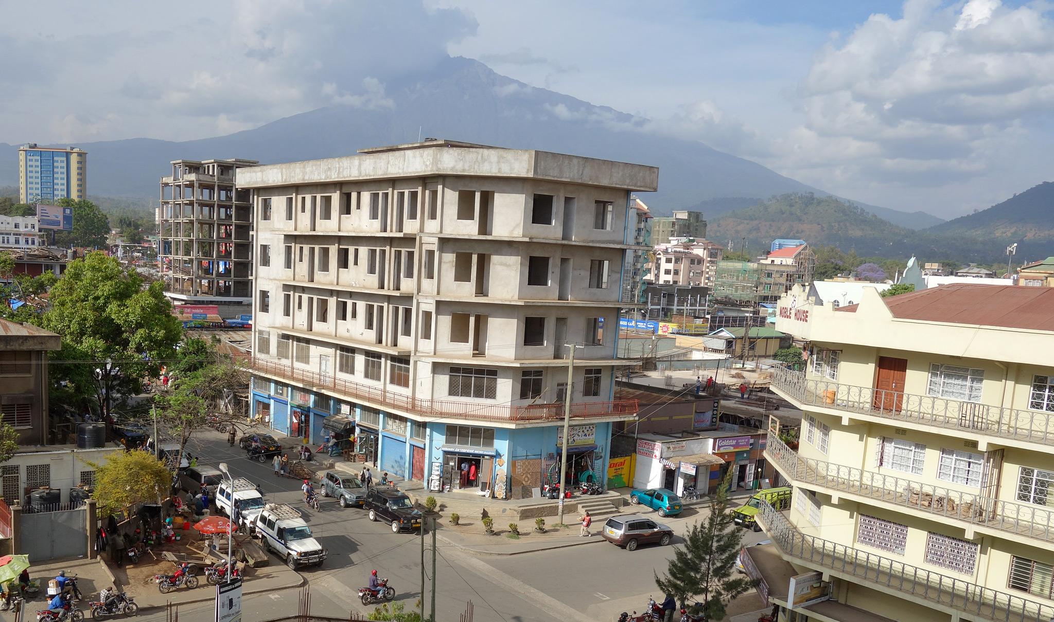 2-arusha-stadt-tansania-featured