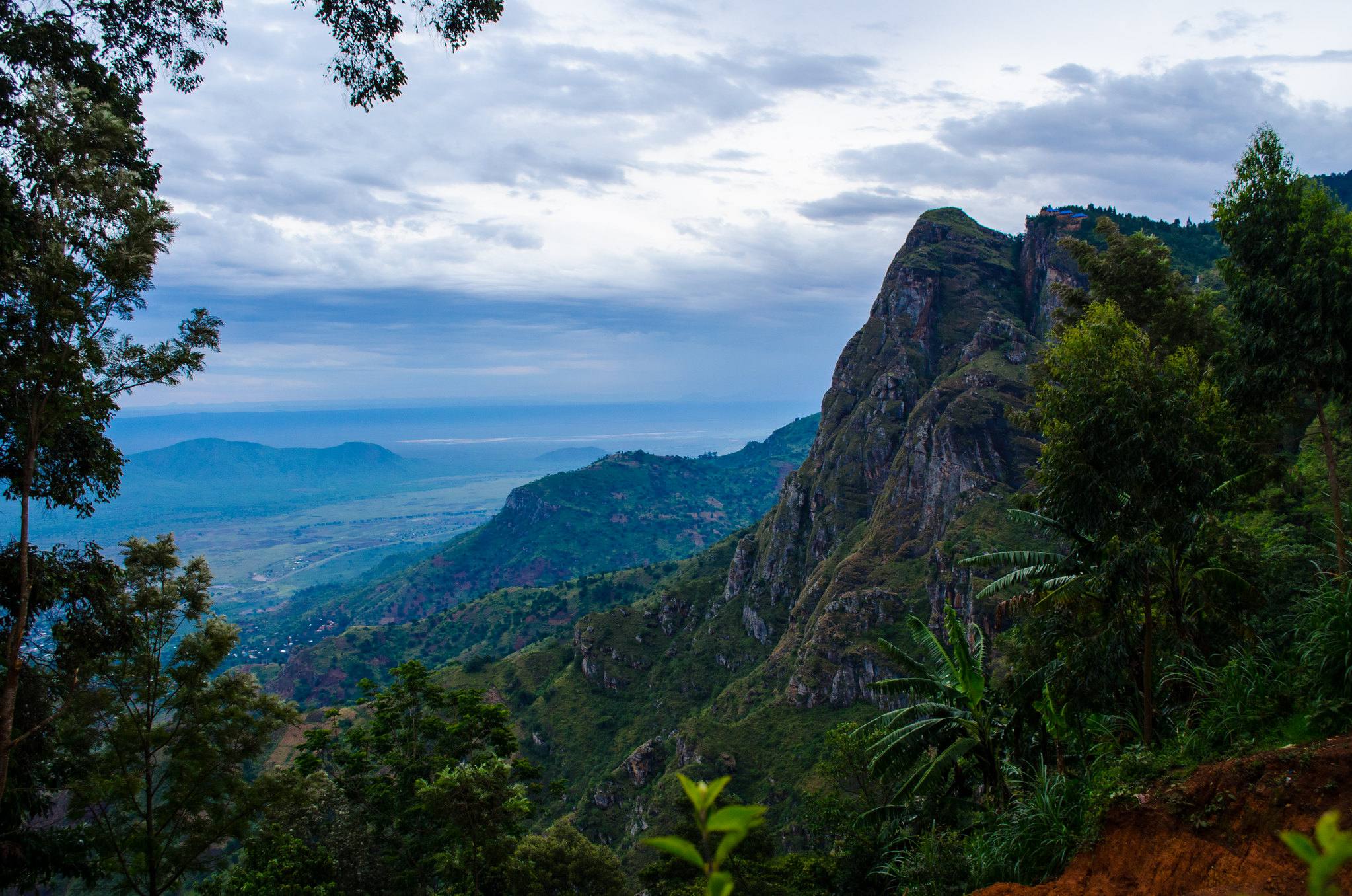Mombo_View_Point_Usambara_Mountains_01